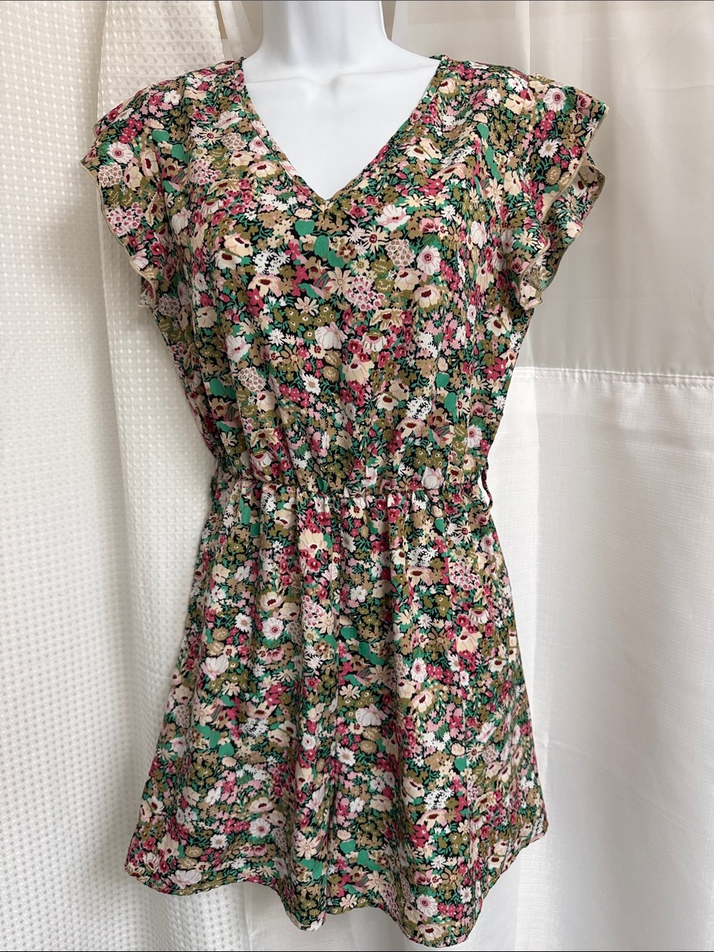 Backless Floral V-Neck Romper Shorts Shirt in Green and Pink size Small